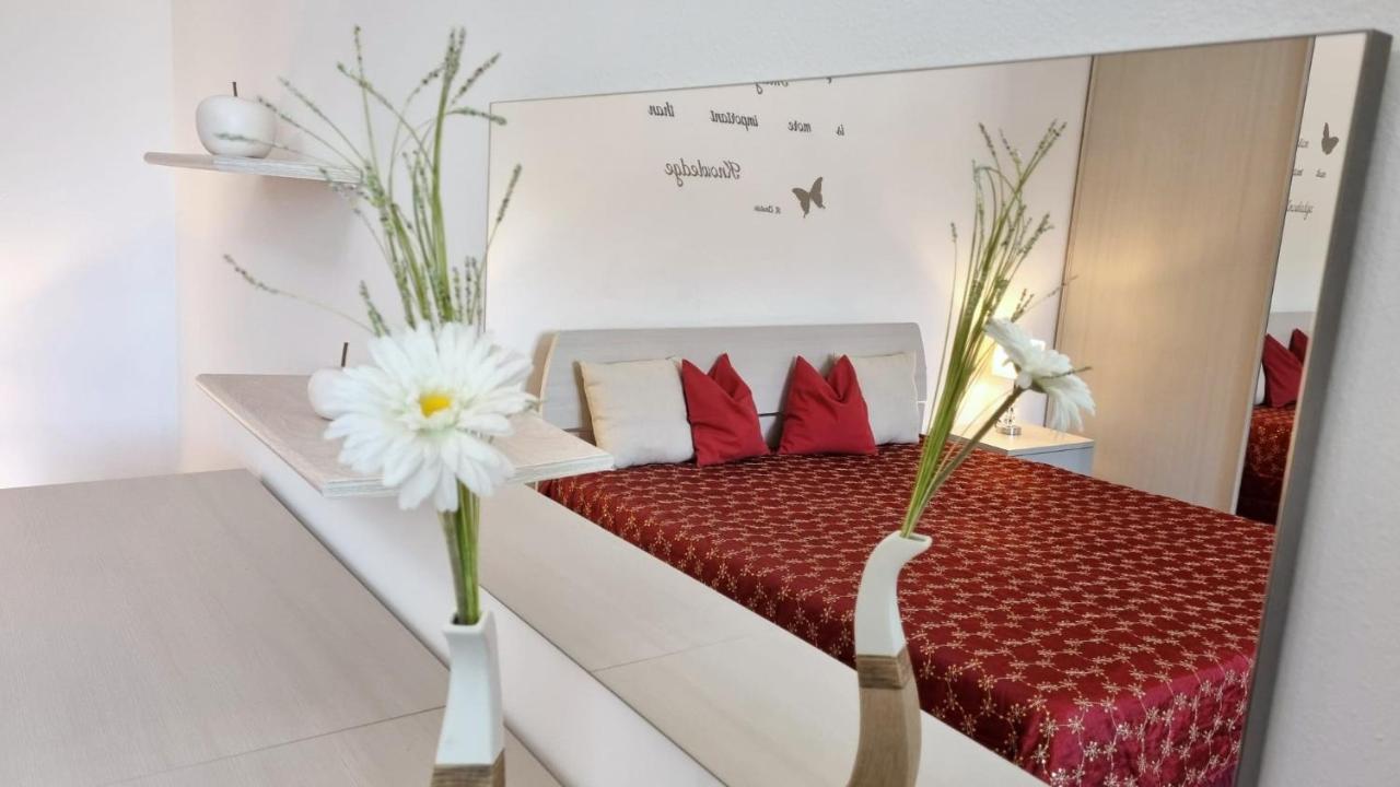 Fontana Oasis Apartments 카스텔누보델가다 외부 사진