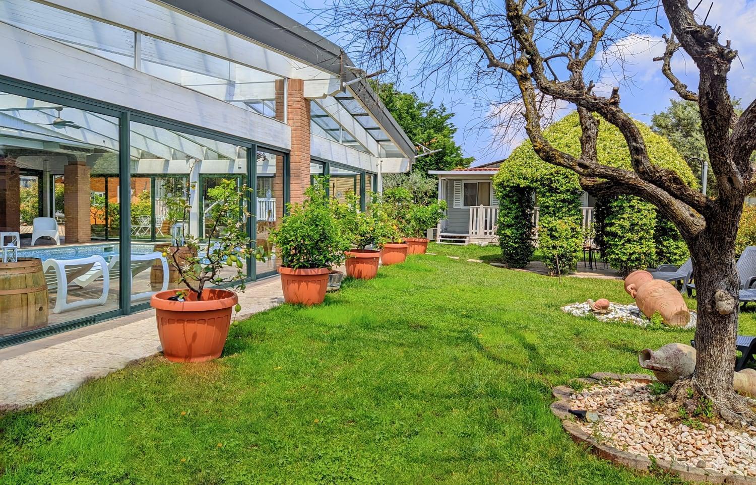 Fontana Oasis Apartments 카스텔누보델가다 외부 사진