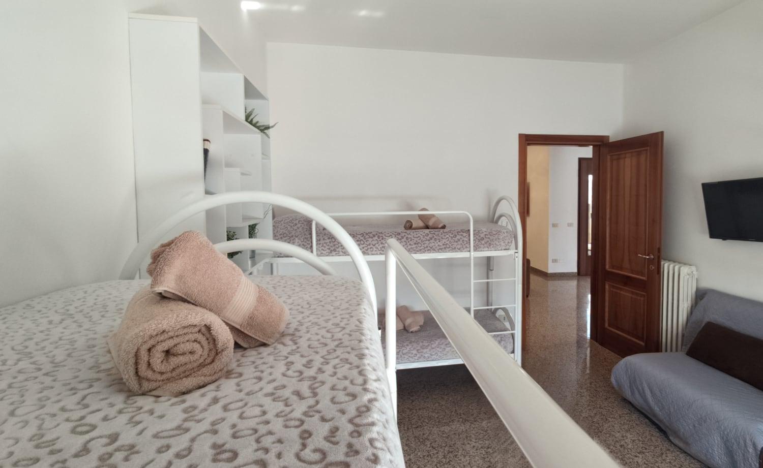Fontana Oasis Apartments 카스텔누보델가다 객실 사진